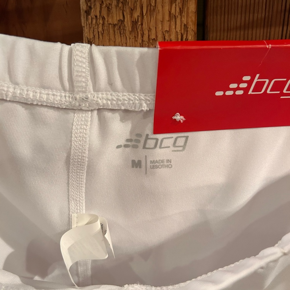 Women’s white biker shorts (medium) - Picture 3 of 6